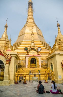 Myanmar. Yangon. Sule Pagoda