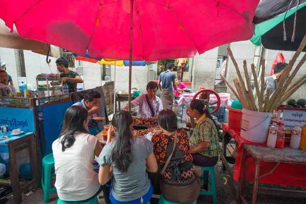 Myanmar Det Yangon Vacker Utsikt Över Gatumarknaden Staden — Stockfoto