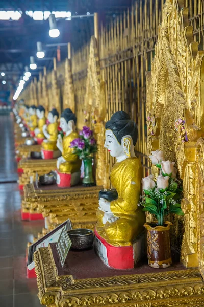 Myanmar Yangón Una Hermosa Vista Del Templo Chaukhtatgyi Buddha Ciudad —  Fotos de Stock