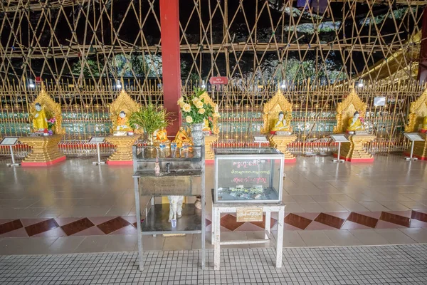 Myanmar Yangón Una Hermosa Vista Del Templo Chaukhtatgyi Buddha Ciudad —  Fotos de Stock