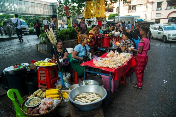 Myanmar Yangón Una Vista Del Mercado Callejero Ciudad — Foto de Stock