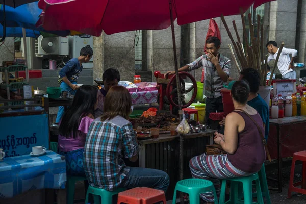 Myanmar Yangón Una Vista Del Mercado Callejero Ciudad —  Fotos de Stock