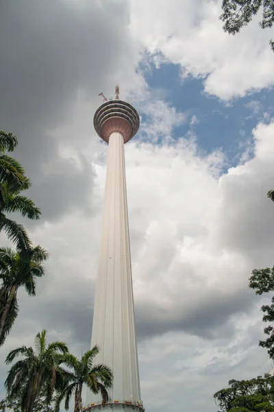 Tower Felhős Háttérben Malajzia — Stock Fotó