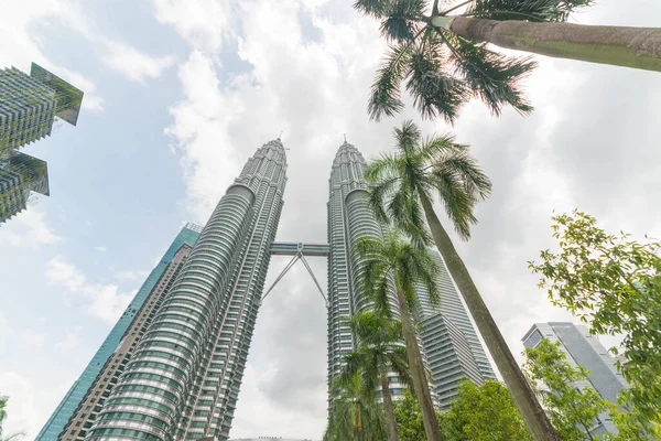 Low Angle View Petronas Towers Malaysia — Stock Photo, Image