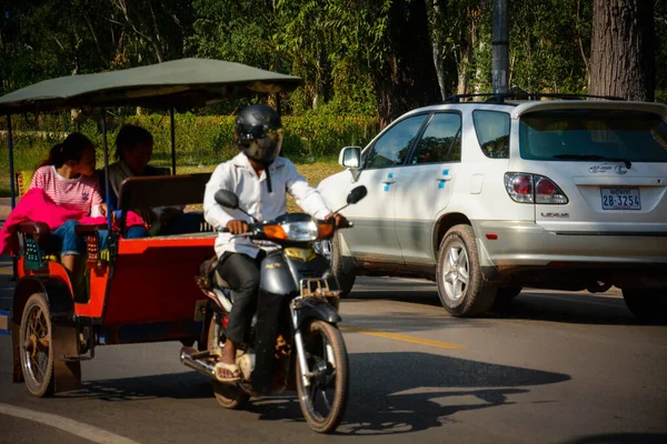 Camboja Siem Reap Uma Vista Das Pessoas Khmer Locais Cidade — Fotografia de Stock