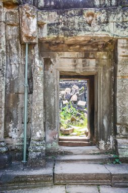 Harabeleri olan eski Budist tapınağı, Angkor Wat, Kamboçya