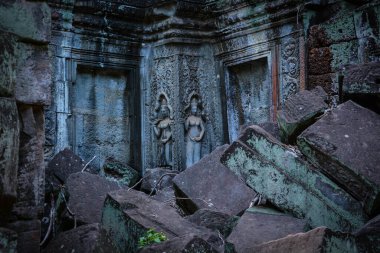 Harabeleri olan eski Budist tapınağı, Angkor Wat, Kamboçya