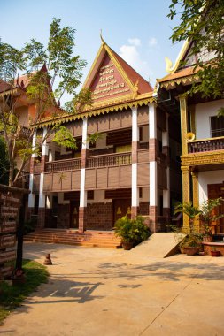 Kamboçya. Siem Reap. Şehirdeki güzel bir Budist tapınağı manzarası..
