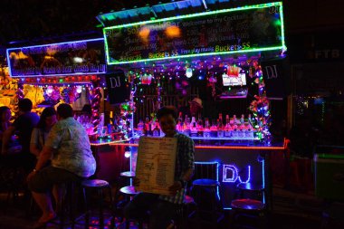 Kamboçya. Siem Reap. Şehirdeki Pub Caddesi 'nin güzel bir manzarası..