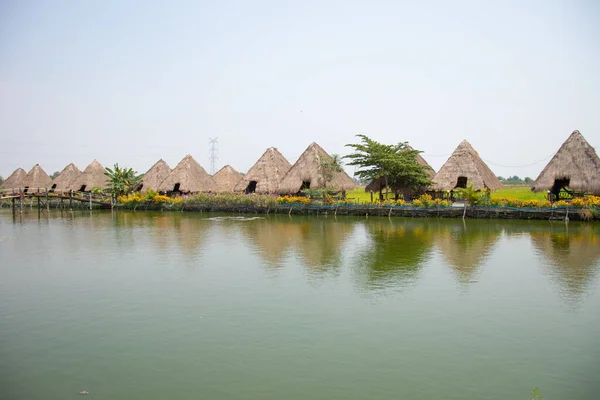 Pueblo Con Casas Paja Río Siem Reap Camboya —  Fotos de Stock