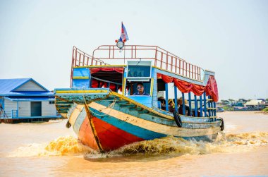 Kamboçya. Siem Reap. Tonle Köyü
