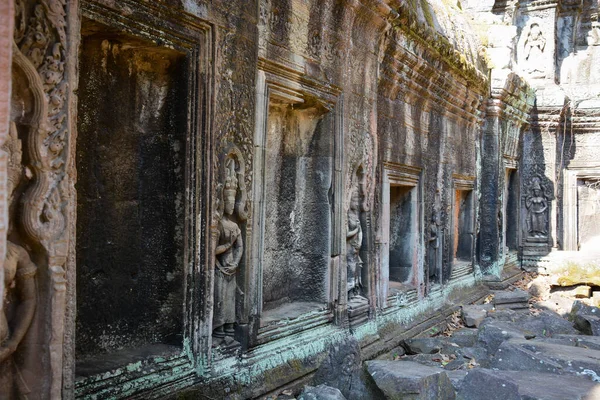 Cambodjaanse Oude Tempel Met Ruïnes Bomen Phrom Tempel — Stockfoto