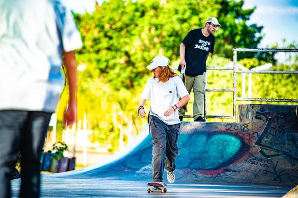 Люди Катаются Скейтборде Городском Парке Бразилии — стоковое фото