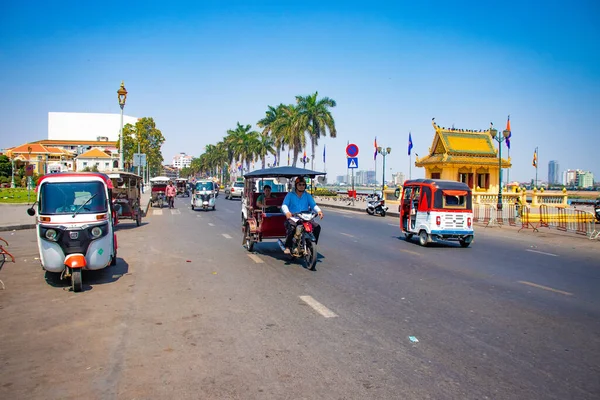 カンボジアの昼間のプノンペン市 — ストック写真