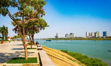 Kamboçya 'da gündüz vakti Mekong Nehri 