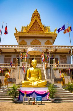 Kamboçya 'daki Phnom Penh Budist tapınağı süslemeleri 