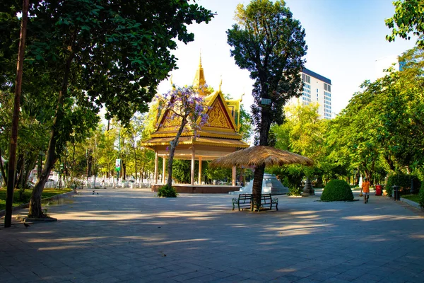 柬埔寨白天的佛寺 — 图库照片