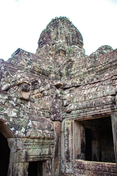 柬埔寨白天的吴哥窟古佛寺 — 图库照片