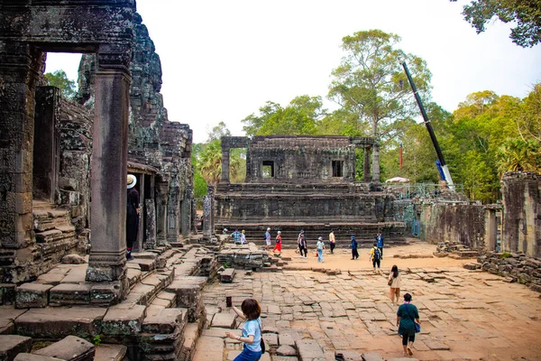 柬埔寨白天的吴哥窟古佛寺 — 图库照片