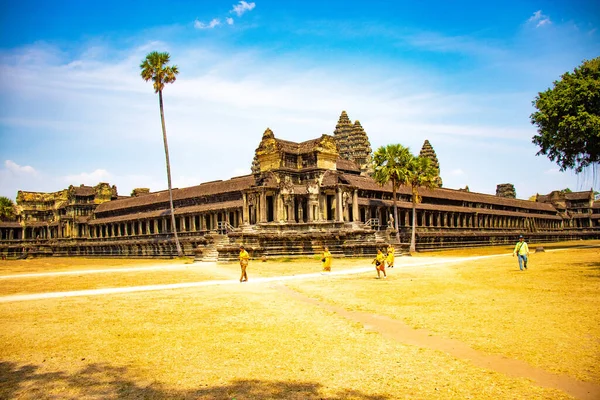 Angkor Αρχαίο Βουδιστικός Ναός Κατά Διάρκεια Της Ημέρας Στην Καμπότζη — Φωτογραφία Αρχείου