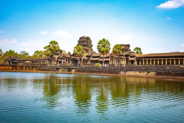 Kamboçya 'daki eski tapınak Agkor Wat