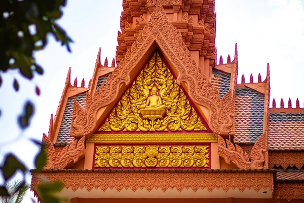 Arquitectura Estatuas Del Templo Budista Camboyano — Foto de Stock
