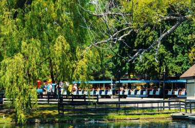 Toronto Adası Park güneşli sahnesi