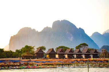 Vang Vieng şehrindeki Mavi Göl Parkı, Laos 