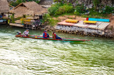 Nansong Nehri, Vang Vieng, Laos