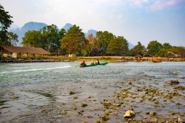 Nansong Nehri, Vang Vieng, Laos