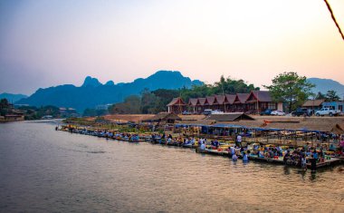 Nansong Nehri 'nin manzarası, Laos