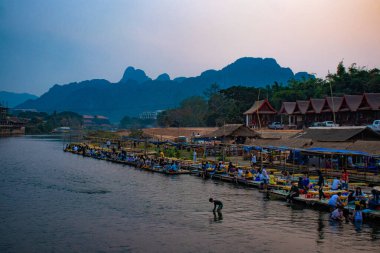 Nansong Nehri, Vang Vieng, Laos