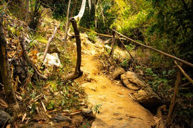 Vang Vieng 'deki dağlar, Laos 