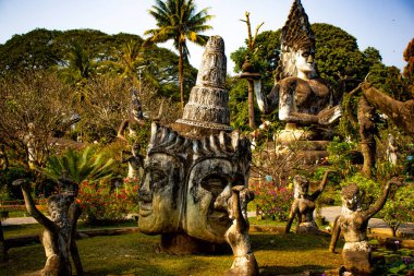 Buda Parkı 'ndaki taş heykel Laos 