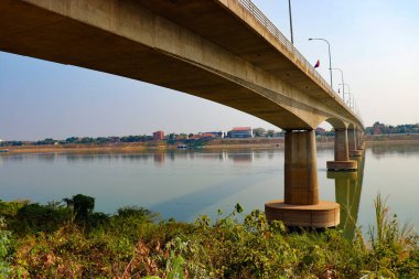 Laos 'ta Dostluk Köprüsü