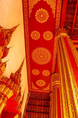 Budist tapınağındaki Asyalı eski mimari ve heykeller, Laos