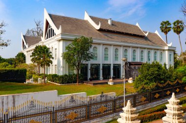 Budist tapınağındaki Asyalı eski mimari ve heykeller, Laos