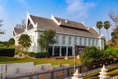 Budist tapınağındaki Asyalı eski mimari ve heykeller, Laos