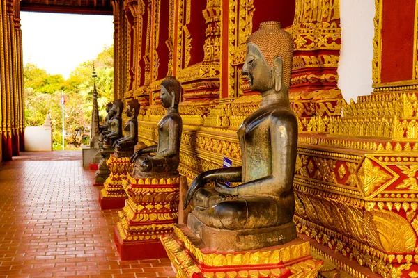 Asijská Stará Architektura Sochy Buddhistickém Chrámu Laos — Stock fotografie