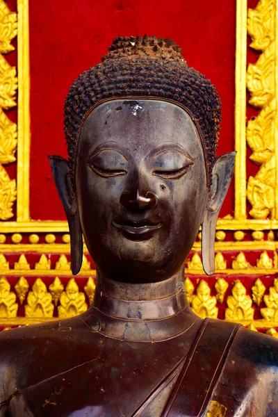 Vista Cerca Estatua Buda Templo Haw Phra Kaew Laos —  Fotos de Stock