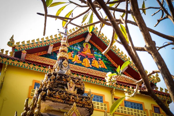 Antigua Arquitectura Asiática Estatuas Templo Budista Laos —  Fotos de Stock