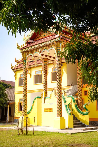 Arquitetura Antiga Asiática Estátuas Templo Budista Laos — Fotografia de Stock