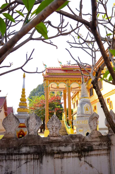 Asijská Stará Architektura Sochy Buddhistickém Chrámu Laos — Stock fotografie