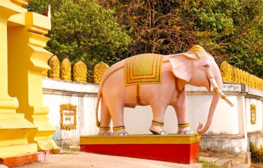 Luang Budist Tapınağı mimarisi ve dekorasyonu, Laos