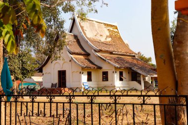Budist mimarisinde basit bir yapı Laos.