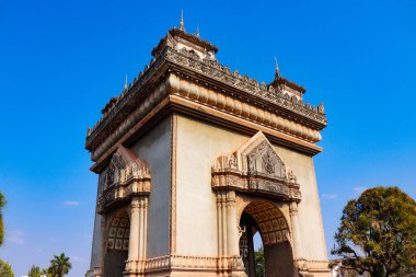 Patuxay Parkı 'ndaki kapı, Laos