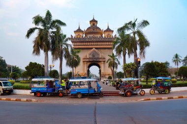 Patuxay Park 'ta mimarlık, Laos