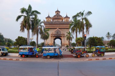 Patuxay Park 'ta mimarlık, Laos