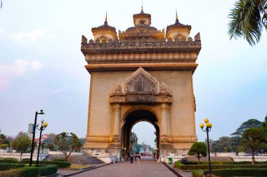 Patuxay Park 'ta mimarlık, Laos