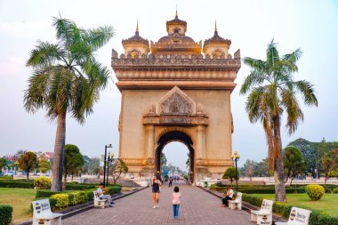 Patuxay Park 'ta mimarlık, Laos